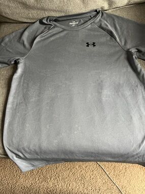 UNDER ARMOR boys XL